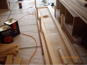 電視櫃臺面及框架組裝全長270公分