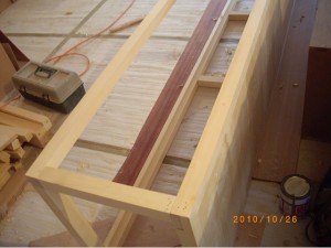 電視櫃臺面及框架組裝全長270公分