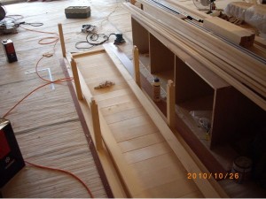 電視櫃臺面及框架組裝全長270公分